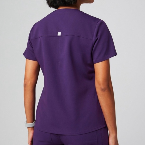 Fabletics scrub set - Picture 4 of 6